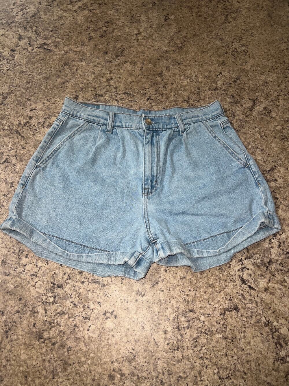 American Eagle Mom Jean Shorts Size 6